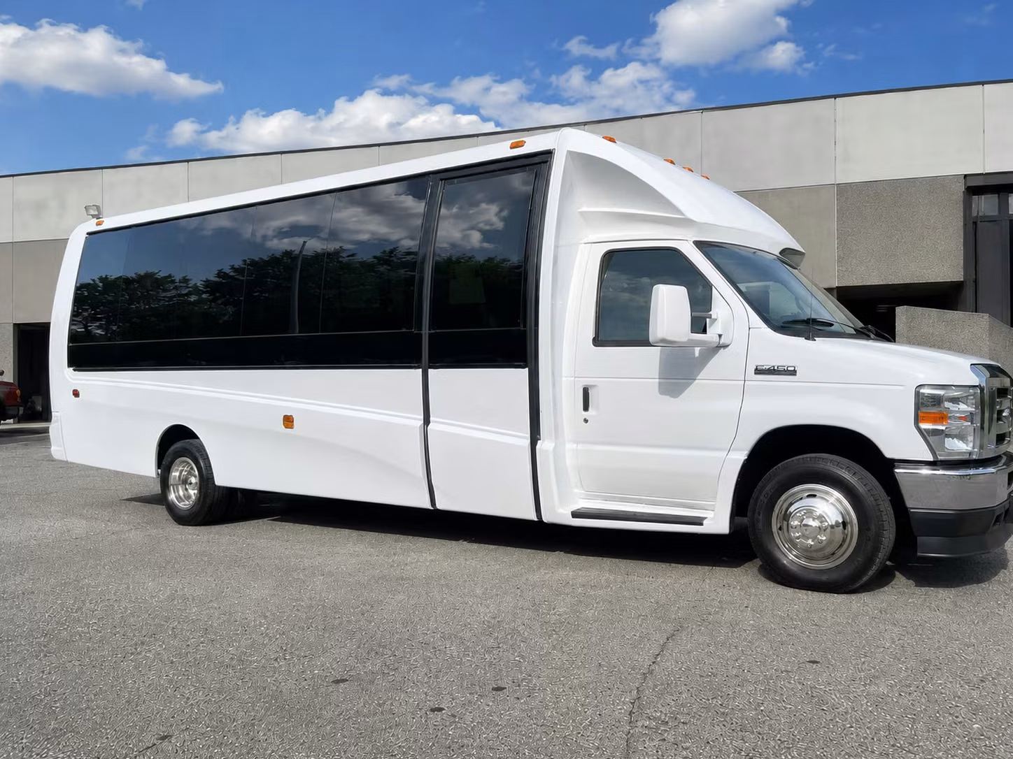 15 passenger minibus