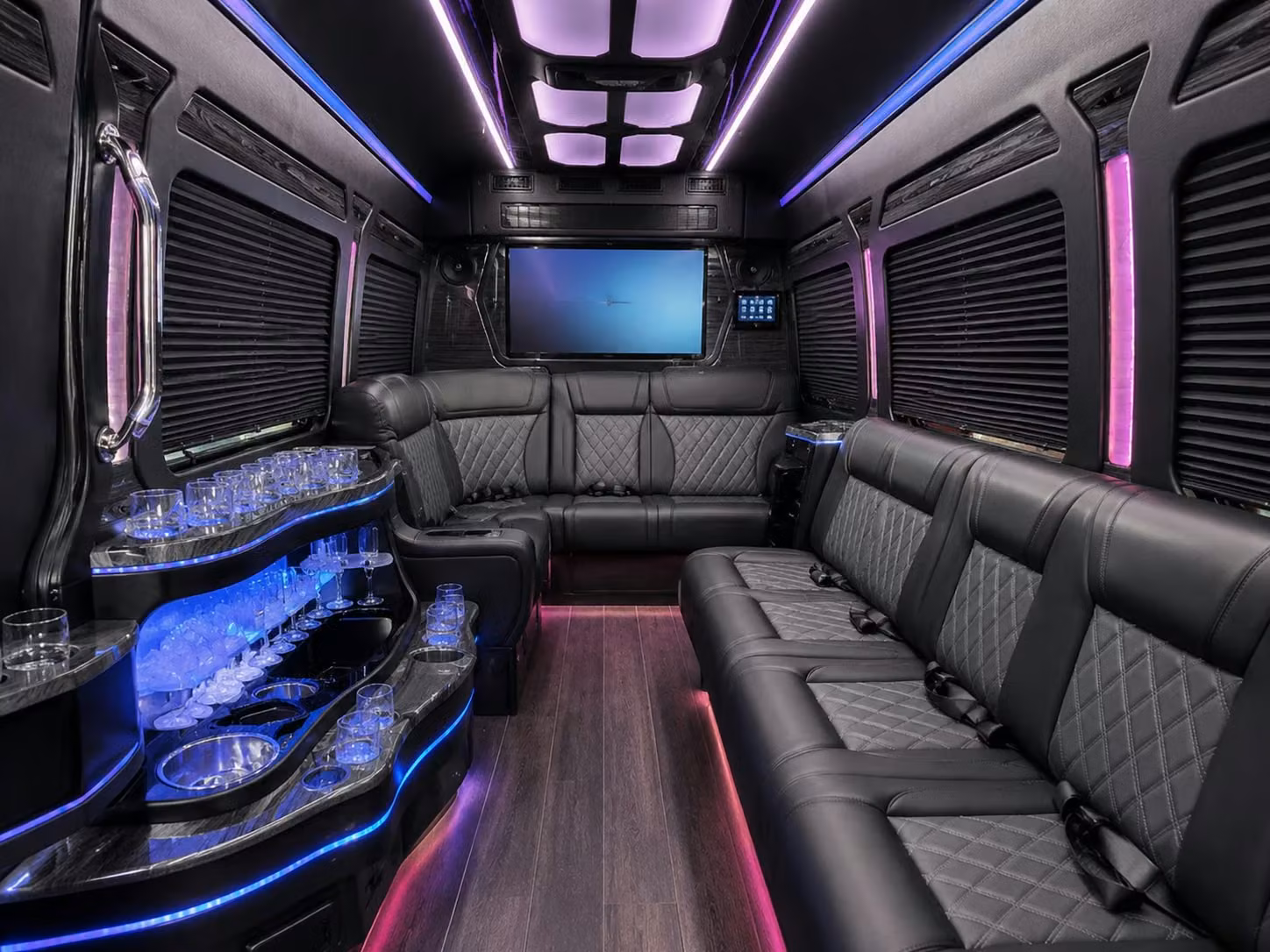 arizona coyotes and arizona diamondbacks fan shuttle bus rentals